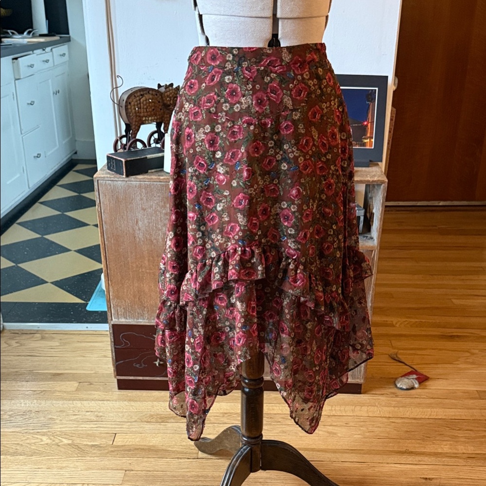 Joyfolie MIA Joy Floral Ruffled Midi Skirt - Red and rust Floral